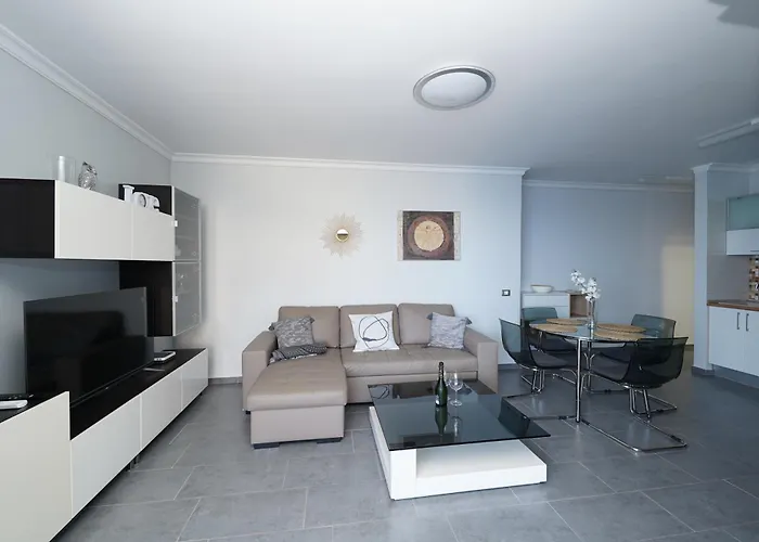 Ocean View First Sea Line Apartment